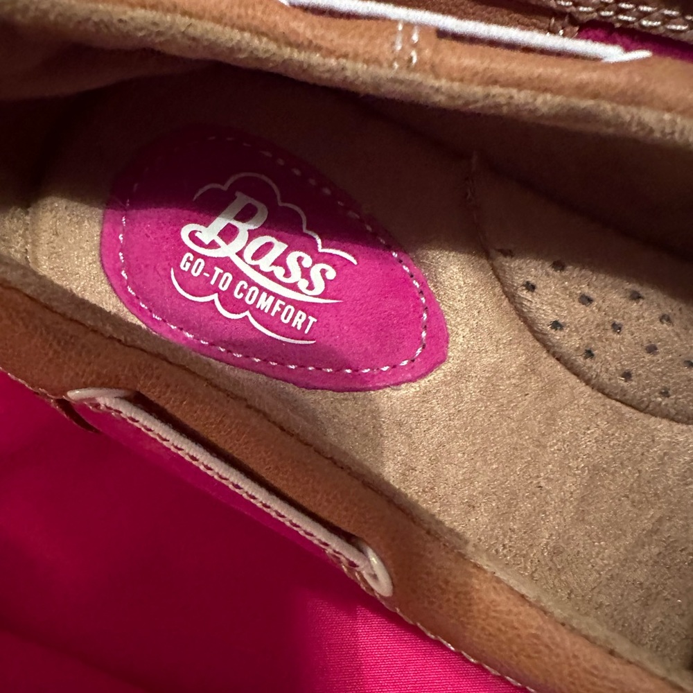 Bass Leather Raspberry & Tan Brand New Loafers- Comfort Footbed - Picture 6 of 6